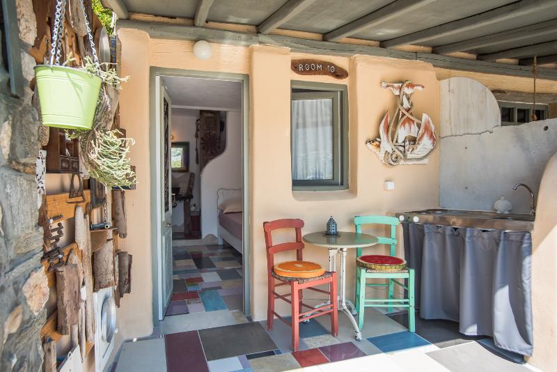 إستوديو قياسى, Anthippi