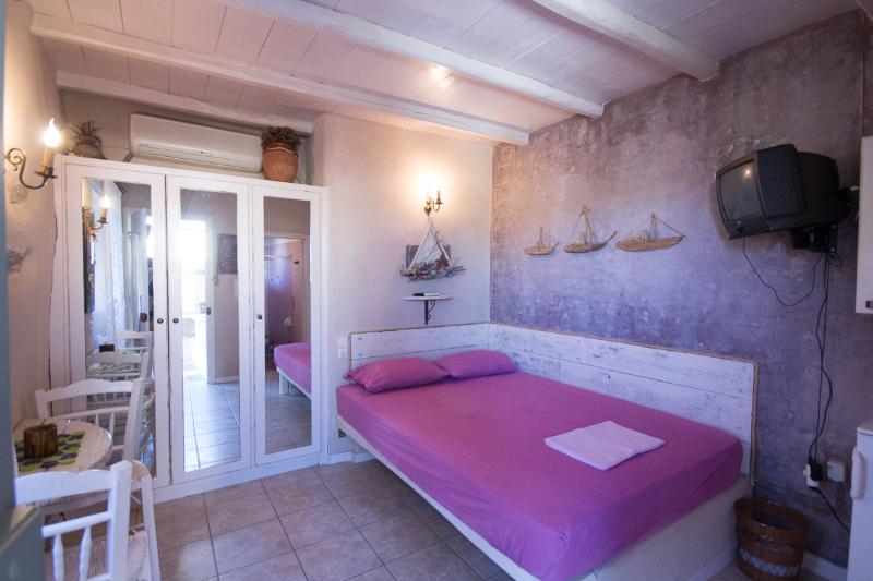 إستوديو قياسى, Anthippi