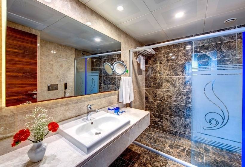 家庭套房, Bera Konya