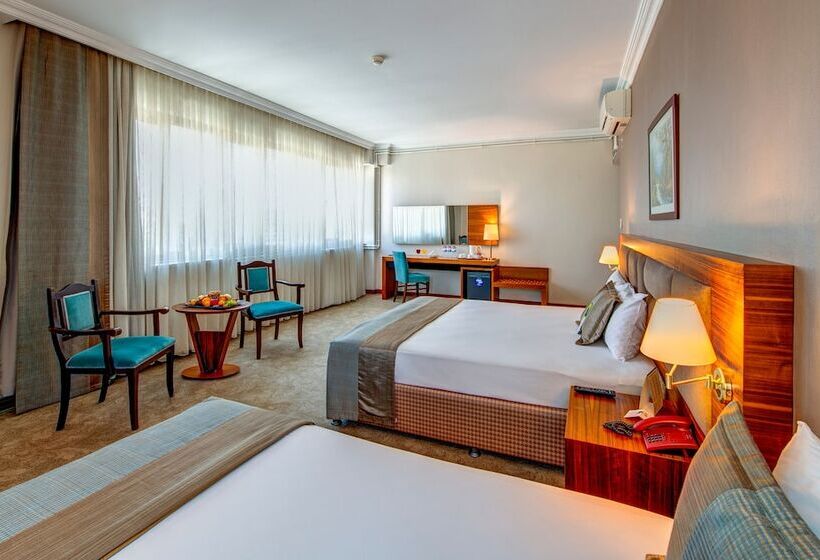 豪华房间, Bera Konya