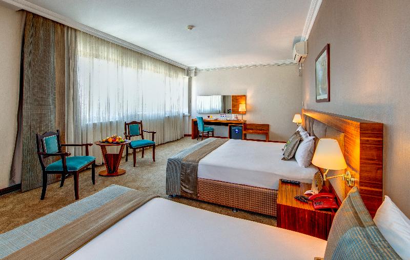 豪华房间, Bera Konya