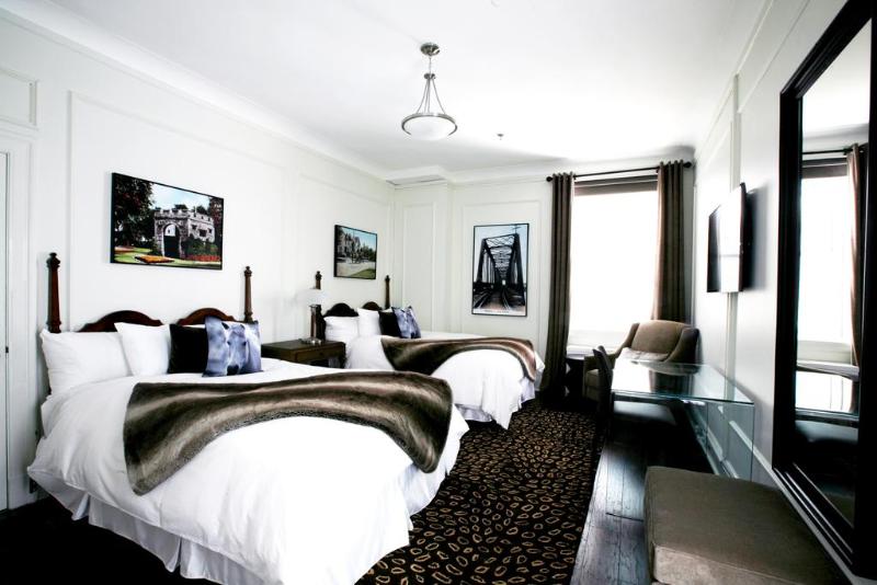 标准三人间, Bera Konya