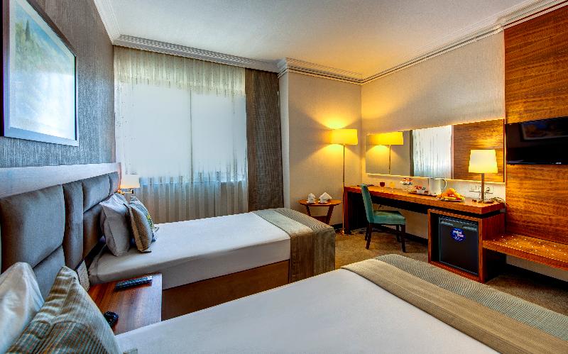 标准间, Bera Konya