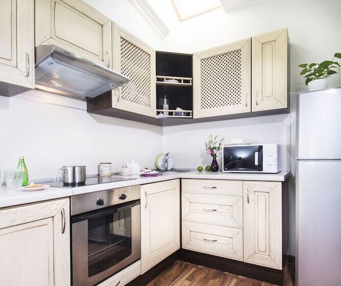 سوییت, Greguar Hotel By Uhm