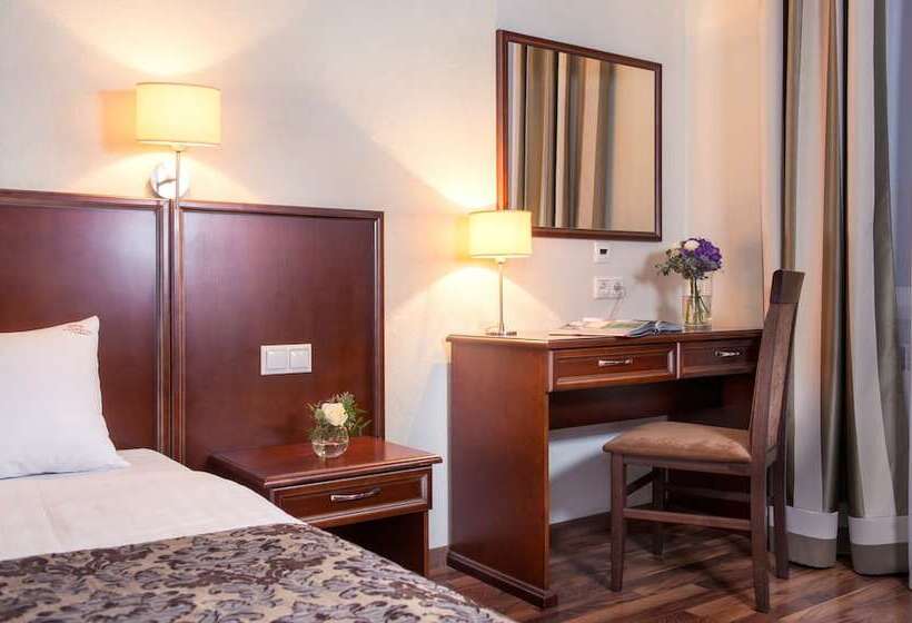 سوییت خانوادگی, Greguar Hotel By Uhm