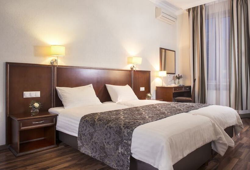 سوییت خانوادگی, Greguar Hotel By Uhm