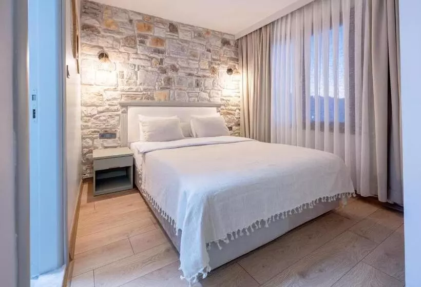 ファミリールーム, Hanedan Otel