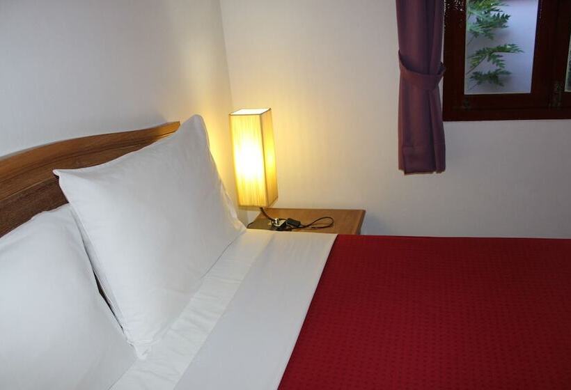 디럭스 룸, The Happy Elephant Resort