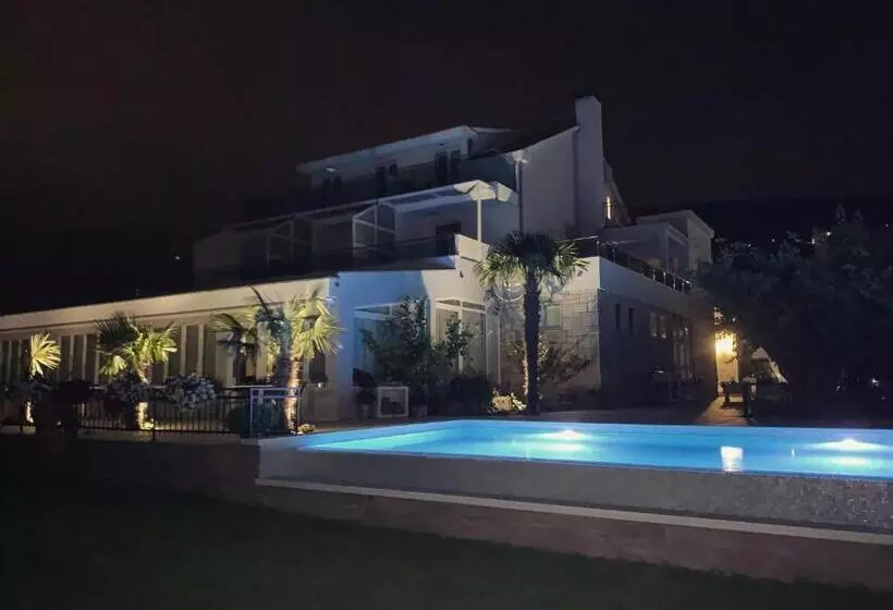 Standard-huone Merinäkymä Terassi, Villa Pitomcia