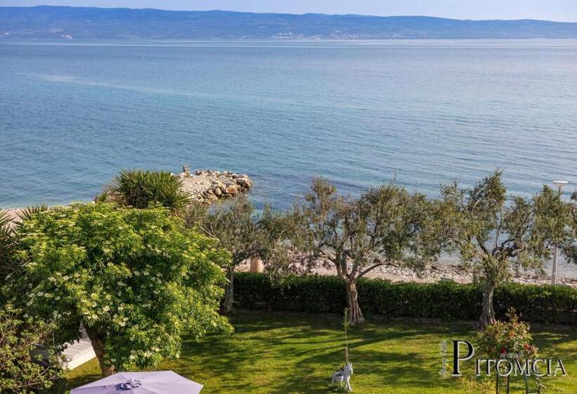 Номер Стандарт Вид на Море с Балконом, Villa Pitomcia