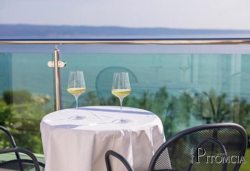 Номер Стандарт Вид на Море с Балконом, Villa Pitomcia