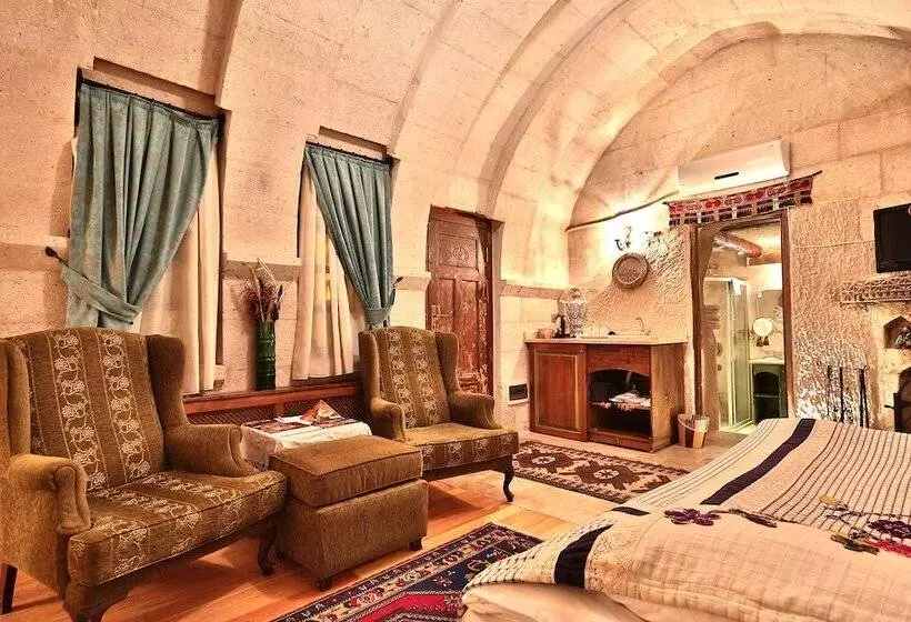 デラックストリプルルーム, Cappadocia Cave Suites