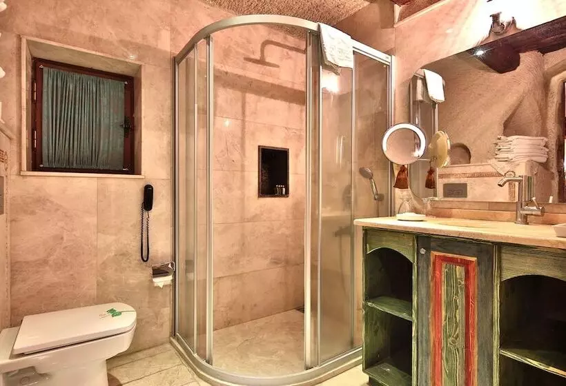 デラックストリプルルーム, Cappadocia Cave Suites