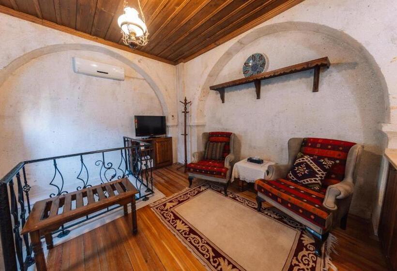 جناح جونيور, Cappadocia Cave Suites