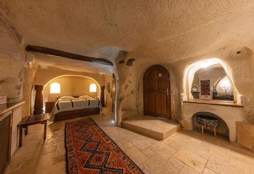 جناح جونيور, Cappadocia Cave Suites