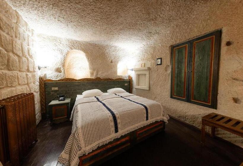 غرفة ديلوكس ثلاثية, Cappadocia Cave Suites
