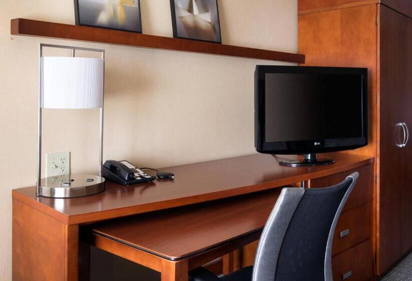 غرفة قياسية سرير كينج, Courtyard By Marriott Sacramento Cal Expo