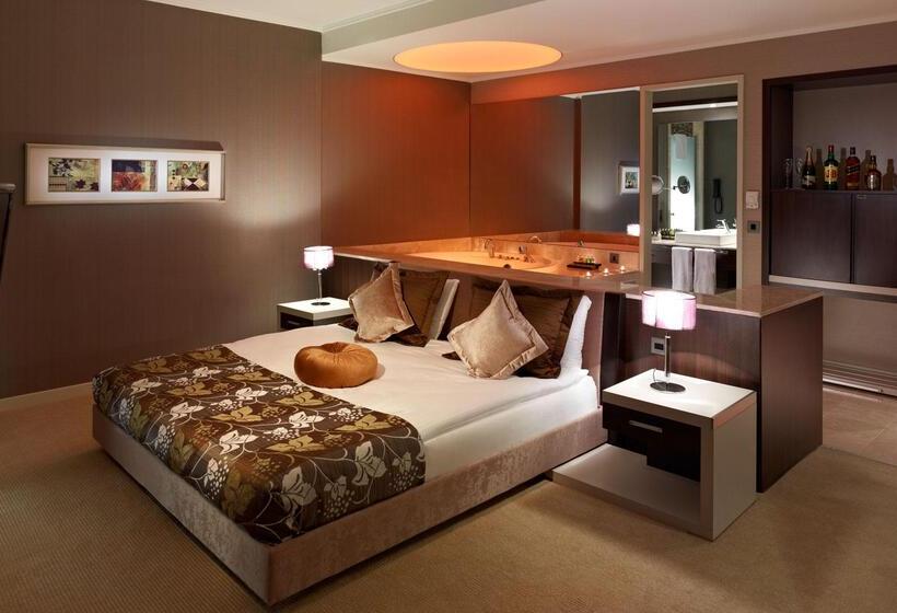 Номер Superior, Cratos Premium Hotel Casino & Spa