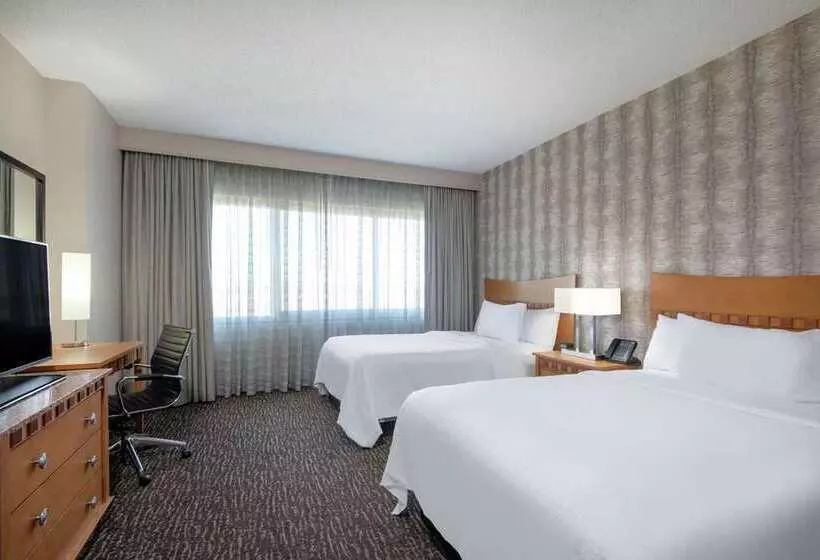 سوییت, Embassy Suites By Hilton At Hot Springs Convention Center