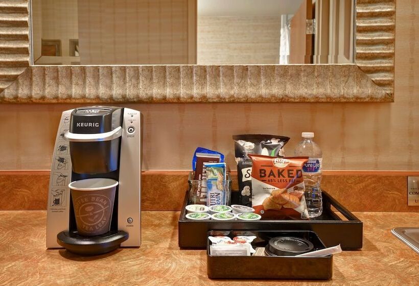 جناح بريميوم, Embassy Suites By Hilton At Hot Springs Convention Center