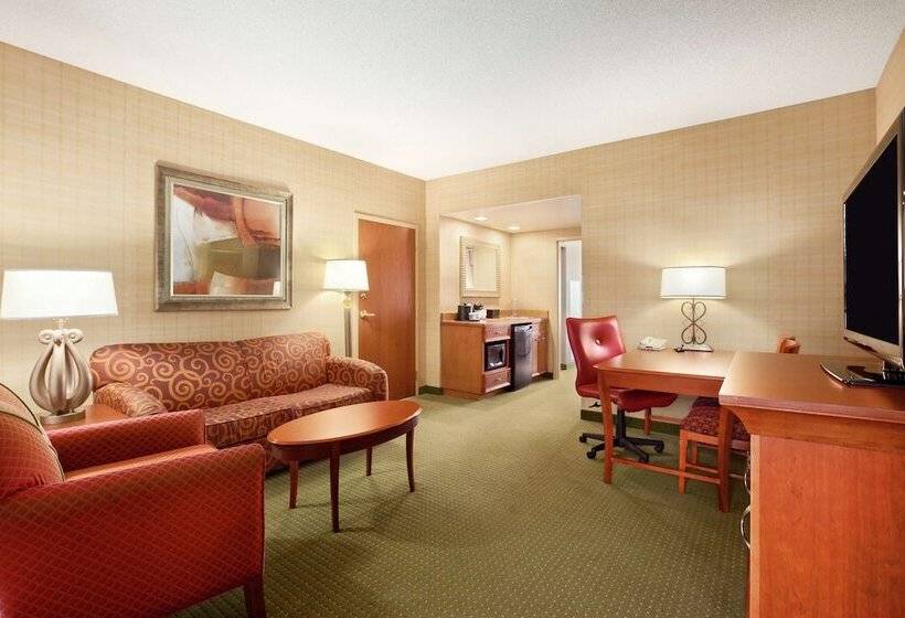 جناح بريميوم, Embassy Suites By Hilton At Hot Springs Convention Center