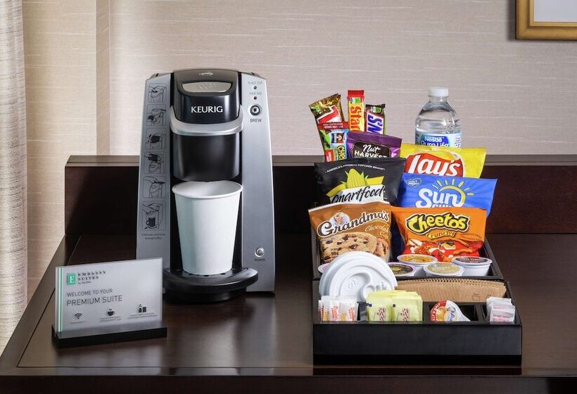 Номер Премиум, Embassy Suites By Hilton At Hot Springs Convention Center