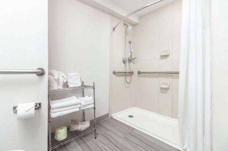 غرفة قياسية مطلّة علي البحر, Hampton Inn Daytona Shoresoceanfront