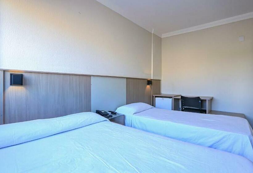 スタンダードトリプルルーム, Iguassu Express