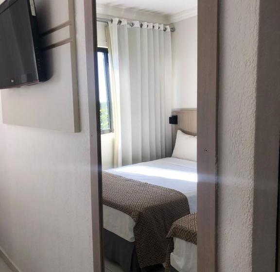 スタンダードトリプルルーム, Iguassu Express