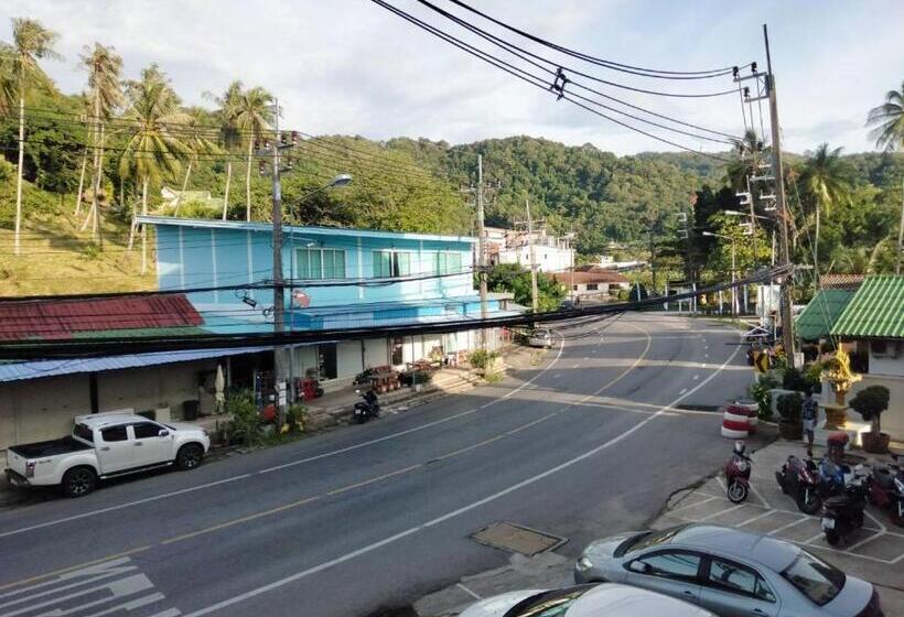 חדר בסיסי לשלושה, Karon Living Room   Sha Plus