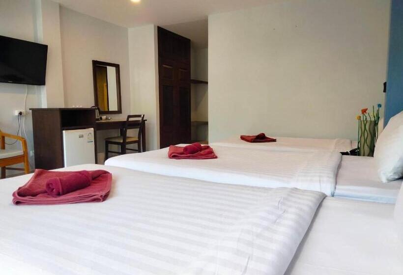 베이직 3인 룸, Karon Living Room   Sha Plus