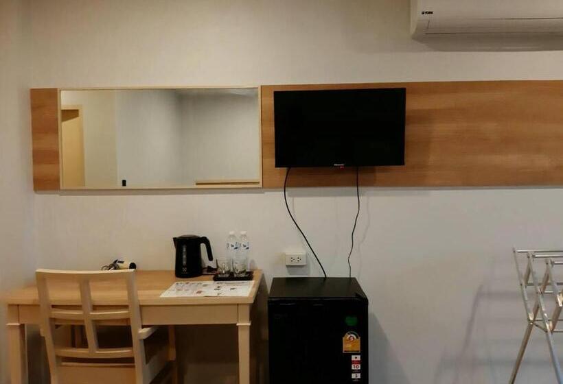 חדר דלוקס נוף לגינה, Karon Living Room   Sha Plus