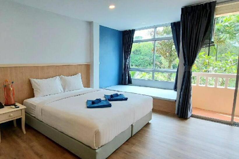 חדר דלוקס נוף לגינה, Karon Living Room   Sha Plus