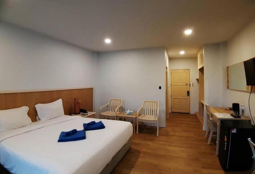 חדר דלוקס נוף לגינה, Karon Living Room   Sha Plus