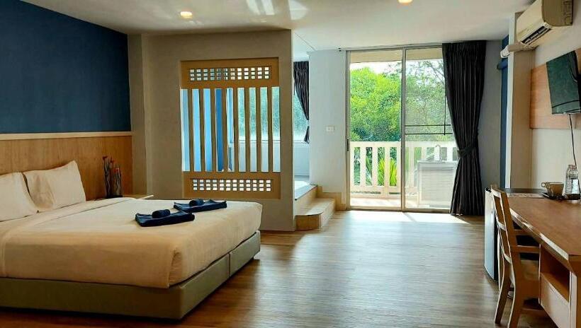 חדר משפחתי דלוקס, Karon Living Room   Sha Plus