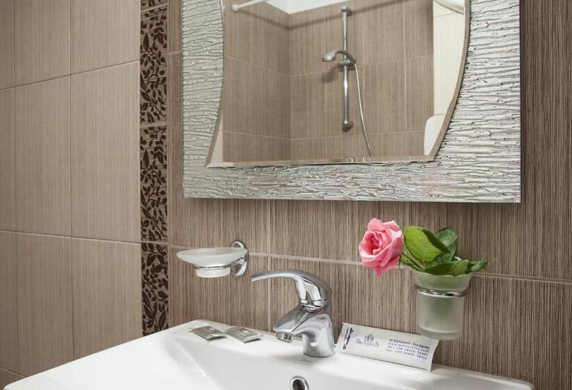 חדר דלוקס לשלושה עף נוף, Meteoritis