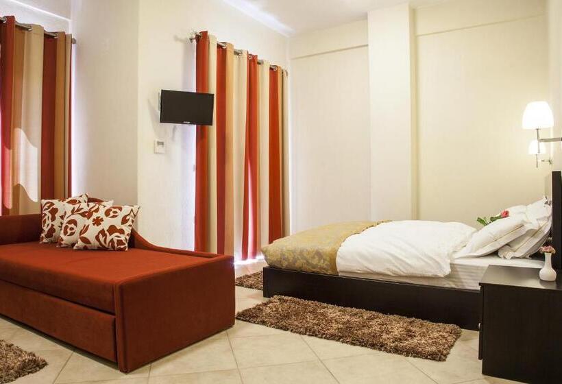 סוויטת ג'וניור משפחתית, Meteoritis