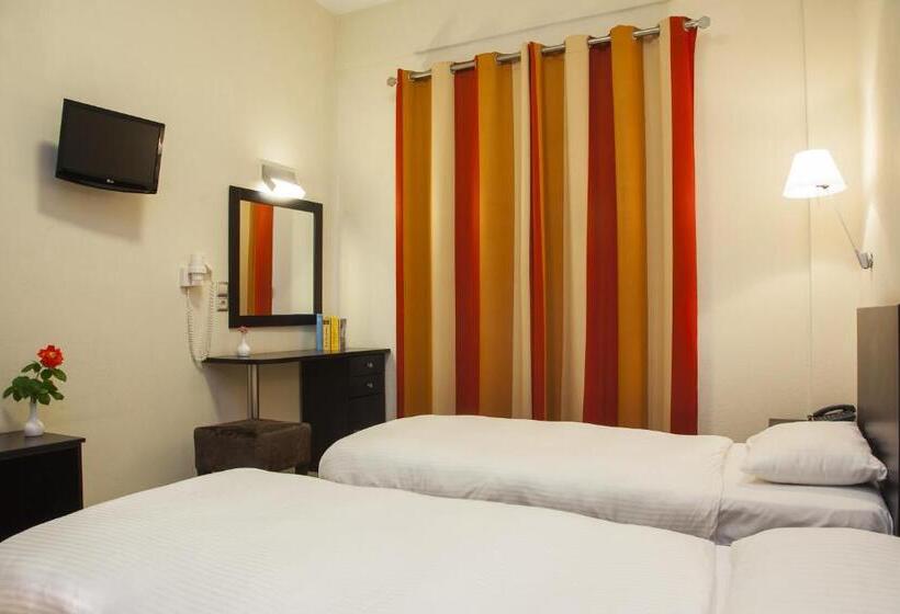 חדר דלוקס עם מרפסת, Meteoritis