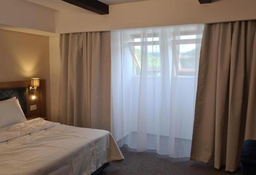 חדר סטנדרט, New Wolf