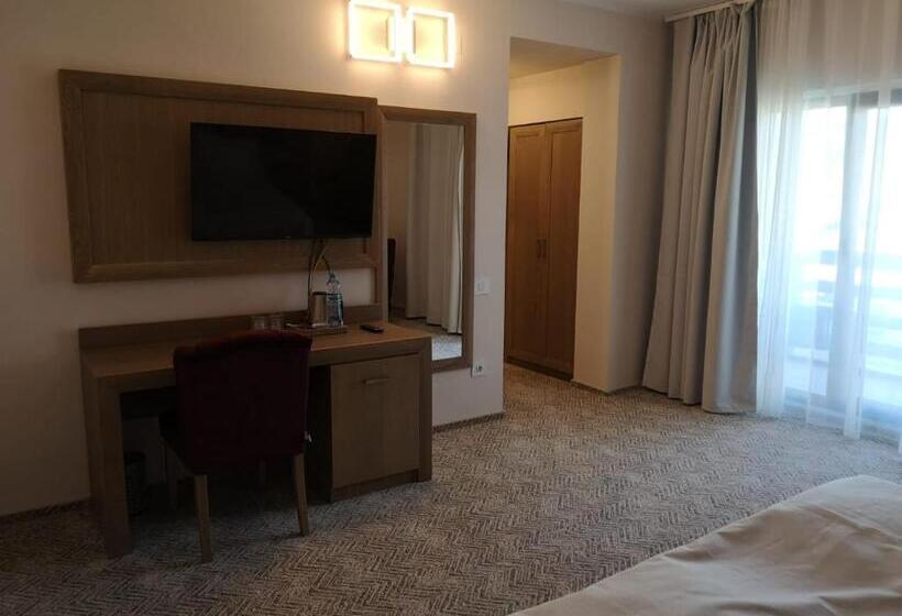 חדר סטנדרט, New Wolf