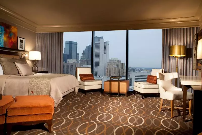 اتاق پرمیوم, Omni Dallas