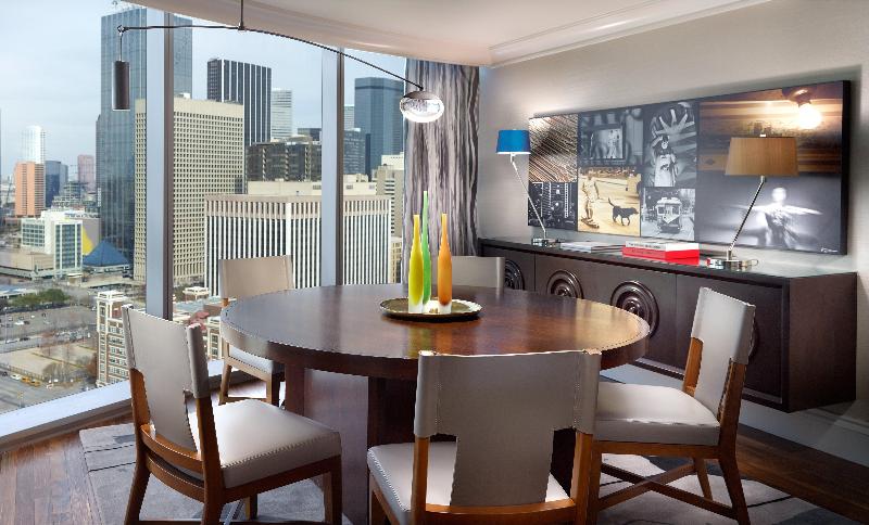 סוויטה נשיאותית, Omni Dallas