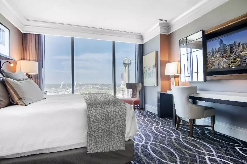 اتاق لوکس با تخت بزرگ, Omni Dallas
