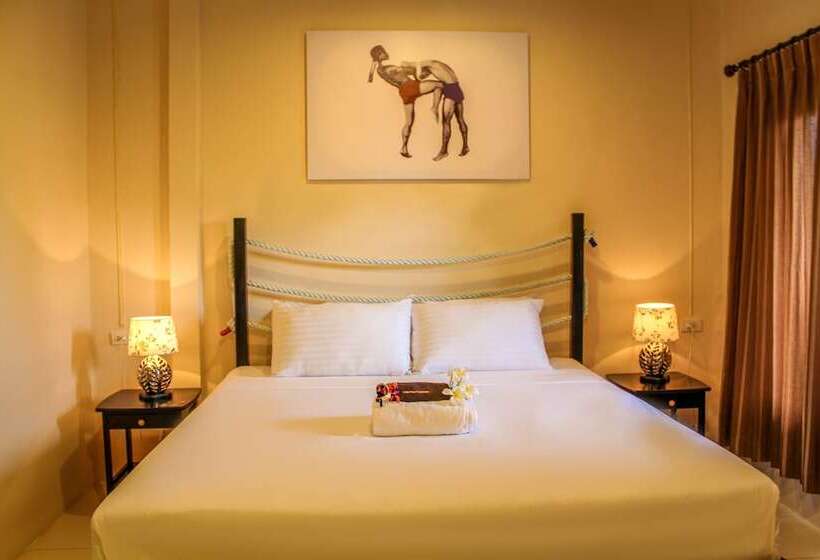 디럭스 룸, Phuket Muay Thai House