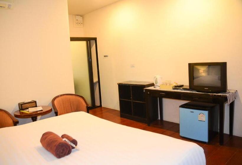 디럭스 룸, Phuket Muay Thai House