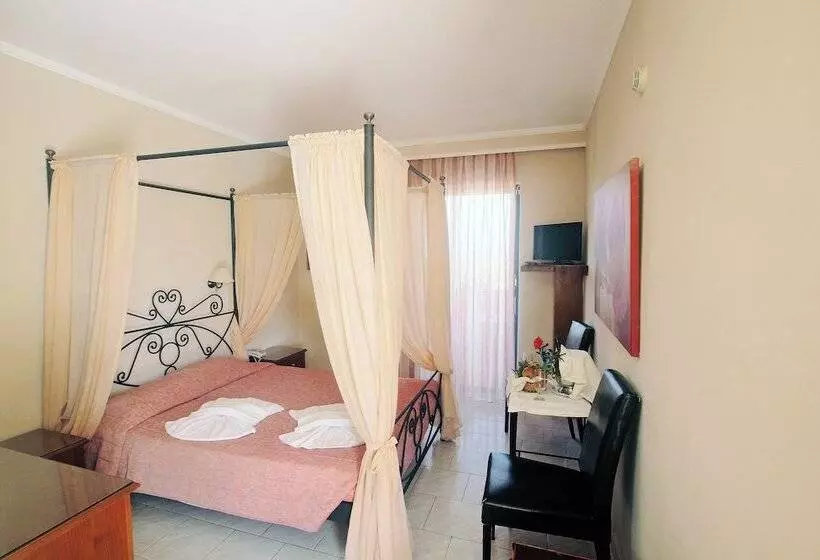 スタンダードルーム, Roselands Hotel Bungalows