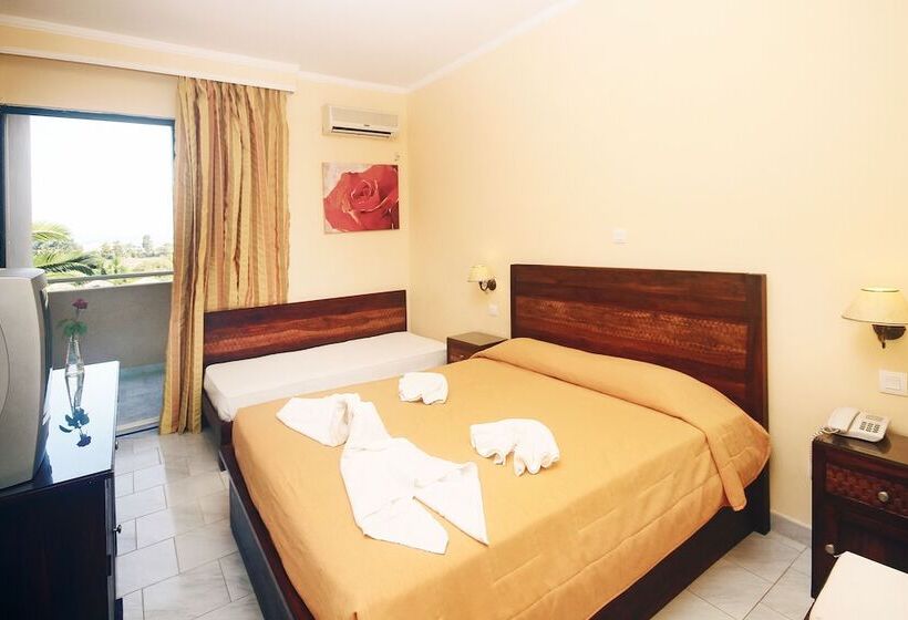 Номер Стандарт Трехместный, Roselands Hotel Bungalows