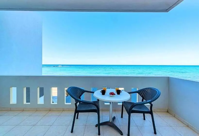 Deluxe Suite Sea View, Sunlight Beach