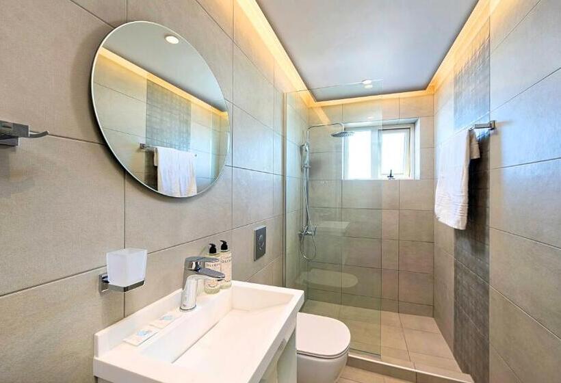 带海景的复工套房, Sunlight Beach