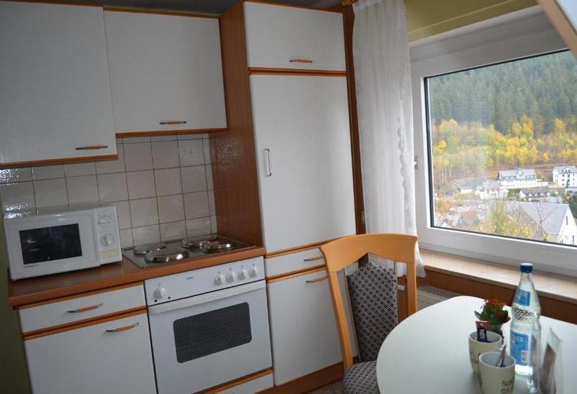 带1个卧室的带阳台的公寓, Pause